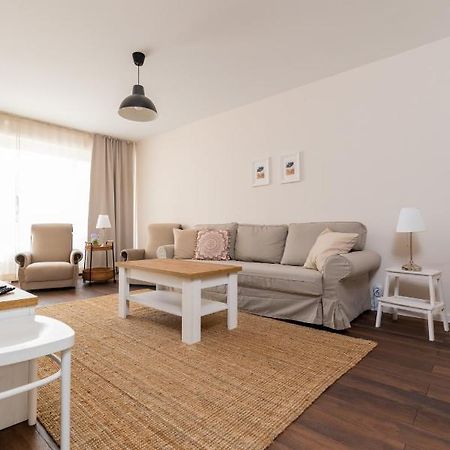 Homey 1-Bd Apartment Sofia Luaran gambar