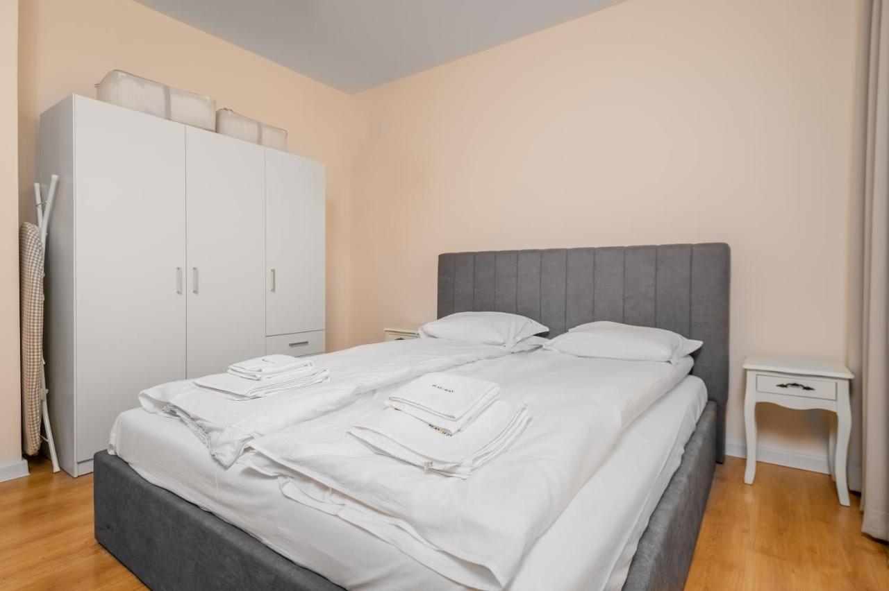 Homey 1-Bd Apartment Sofia Luaran gambar
