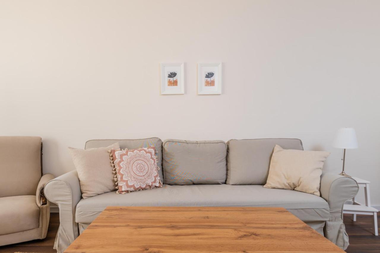 Homey 1-Bd Apartment Sofia Luaran gambar